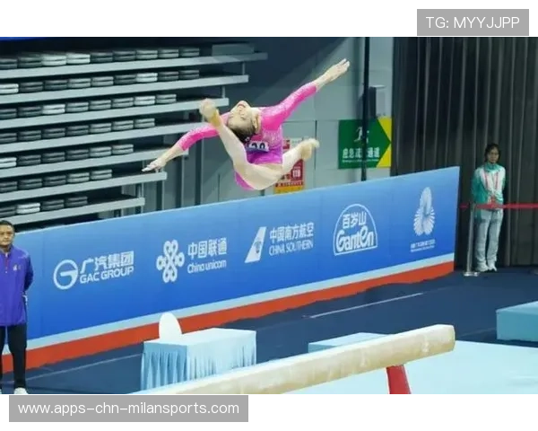 全能体操王者复出成功摘金，场馆瞬间炸裂