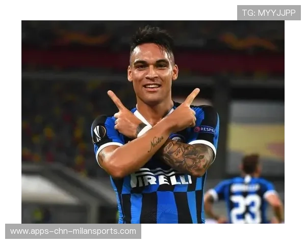 劳塔罗高位逼抢成功后立即送出致命传递，国际米兰打出标志性战术