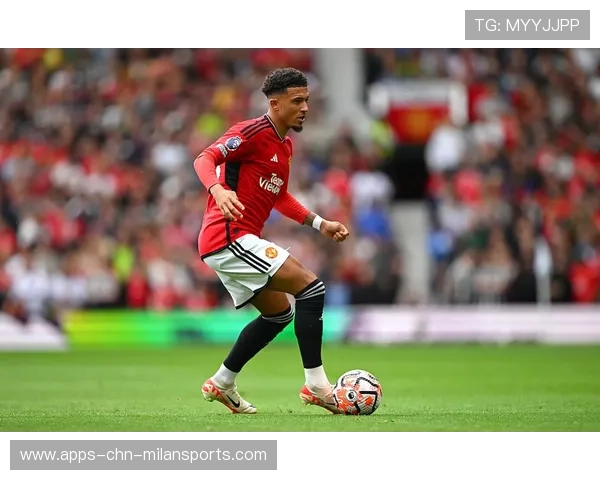 多特桑乔右路切入送出贴地弧线直达网底：闪耀绿茵场的魔术师